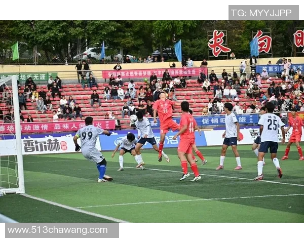 当代顶尖足球球星竞技风采与个人成就全解析